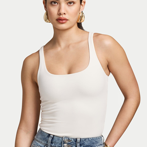Camisetas sin Mangas de Alta Calidad Personalizadas en Blanco y Negro, sin Costuras, Talla Grande, con Estampado por Sublimación para Mujer - Product Image 1
