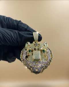 Colgante de Cabeza de León con Corona Hip Hop, Plata 925, Joyería Iced Out Bust Down, Diamante Moissanita VVS, Colgante de León Bicolor - Product Image 1