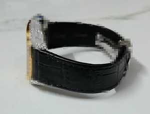 Montre mécanique carrée de luxe personnalisée avec bracelet en cuir noir, boîtier en or jaune et accents de diamants - Product Image 4