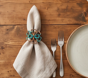 Anneau de serviette en bois moderne avec accents turquoise pour une décoration de table rustique, idéal pour la maison et la cuisine - Product Image 5