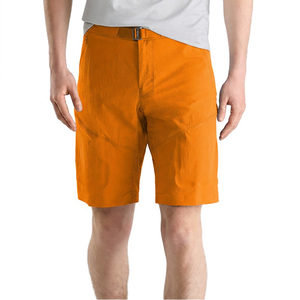 Shorts Bermuda pour homme, bleu uni, séchage rapide, taille mi-haute, coupe décontractée avec poches et fermeture boutonnée - Product Image 2