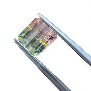 Tourmaline naturelle bicolore pastèque 2,02 carats taille émeraude, pierre libre à facettes avec jeu de couleurs, bijoux en gros d'Afrique - Product Image 5