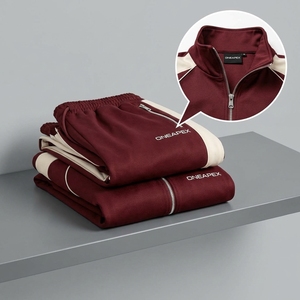 Conjunto Deportivo para Hombre Color Crema y Granate, Chaqueta con Cierre y Pantalones Jogger con Paneles en Contraste, Ropa Deportiva ONEAPEX, Venta al Por Mayor Personalizada - Product Image 4