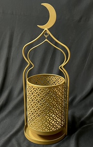 2026 Latest Hot Selling Ramadan Home Decorations Classic Metal Moroccan Lanterns Popular Moon Design - Product Image 5