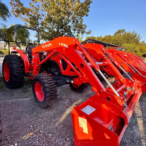 Tractor Agrícola LX2610 4x4 Diésel con Motor de 21HP y Cargador Frontal para Trabajos en Campo y Jardín - Product Image 1