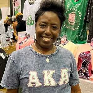 Chemise en chenille denim AKA pour femme, col rond, lettres grecques, haut décontracté de haute qualité - Product Image 1