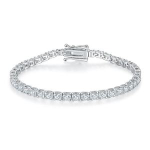 Pulsera de Diamantes de la Mejor Calidad para Compromiso, Aniversario y Regalo, con Brillo Duradero, Disponible al Mejor Precio - Product Image 1