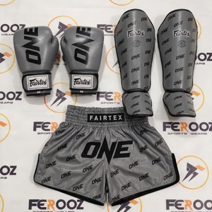 ชุดอุปกรณ์คิกบ็อกซิ่งสีม่วงยี่ห้อ Fairtex ประกอบด้วยนวม สนับแข้ง และกางเกงขาสั้น พิมพ์ลายแบบ Sublimation พร้อมแถบตีนตุ๊กแกสำหรับฝึกศิลปะการต่อสู้ - Product Image 4