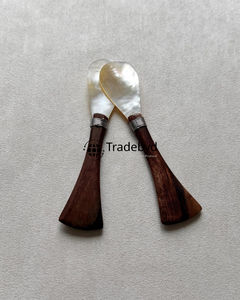 Cuillère artisanale incrustée de nacre, outil de service de luxe pour la cuisine, Tradebyd - Product Image 4