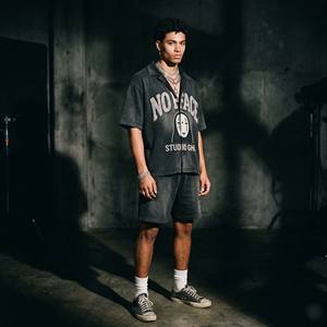 ชุดเซ็ตเสื้อยืดและกางเกงขาสั้นผู้ชายสไตล์วินเทจพิมพ์ลายพัฟแบบไม่มีลายหน้า  ใส่สบายสำหรับฤดูร้อน  แบบ 2 ชิ้นเข้าชุดกัน  สตรีทแวร์  ย้อมสีแบบแอซิดวอช  สีดำซีดแบบซันเฟด - Product Image 4