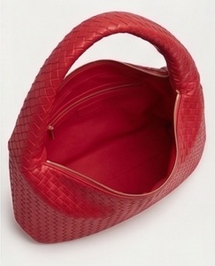 Bolso de Hombro de Lujo Personalizado para Mujer, de Cuero Genuino Trenzado, Estilo Hobo, con Cierre de Cremallera y Correa Única con Cadenas, Venta al por Mayor - Product Image 2