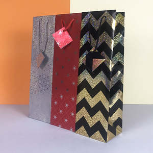 Bolsa de Papel Holográfica Personalizada con Logotipo para Botellas de Vino, Bolsa de Regalo de Lujo para una Sola Botella de Licor - Product Image 2