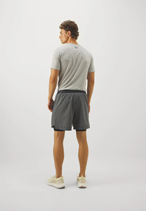 Shorts Bermuda pour homme, noirs, à séchage rapide, taille élastique, couleur unie, décontractés, sportifs - Product Image 6