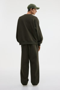 Sudadera de Diseño Sencillo para Hombre, Estilo Casual Moderno para la Temporada de Invierno - Product Image 2