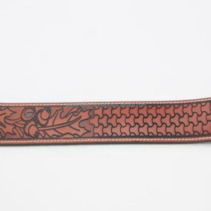 Cinturón de Cuero Occidental de Diseño para Hombre, Hecho a Medida, con Costuras Blancas y Tallado Floral a Mano, con Hebilla de Grabado Elegante - Product Image 3