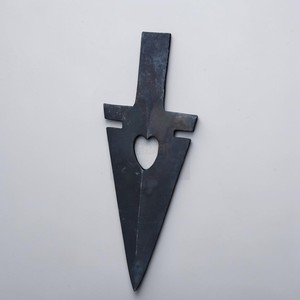 Componente Metálico Decorativo Antiguo en Forma de Corazón de Acero al Carbono Forjado a Mano para Arte y Artesanías Coleccionables Personalizadas - Product Image 4