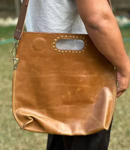 Genuine Leather Bucket Bag Women Shoulder Handbag Vintage Waterproof Hobo Purse for Daily Travel Shopping - Product Image 3