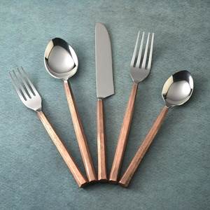 <b>Golden</b> Modern Minimalist Flatware <b>Set</b> High Mirror Polish Dishwasher Safe Eco-Friendly Wedding <b>Cutlery</b> Metal Handle - Product Image 6