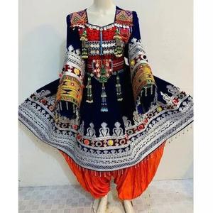 Ensemble de robes maxi ethniques pour femmes et filles, en mousseline de soie respirante, style vintage afghane, imprimé tendance Nuristan Kabul - Product Image 1