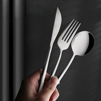Ensemble de couverts élégants en acier inoxydable, finition miroir, motif diamant classique, couverts durables pour la salle à manger