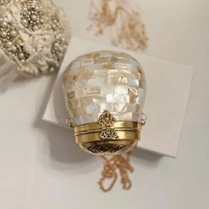 Bolso de Mano de Lujo para Mujer, Hecho a Mano, para Uso Diario y como Accesorio para Bodas - Product Image 2