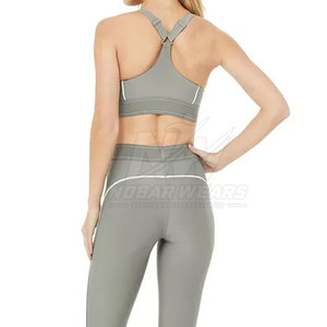 Conjunto de yoga premium para entrenamiento y gimnasio con tela suave al tacto y diseño transpirable para uso diario y fitness. - Product Image 5