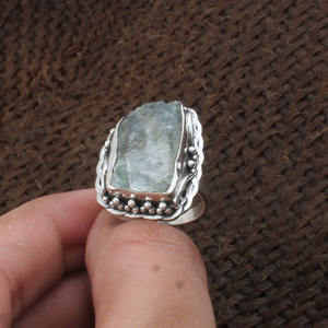 Anillo de Plata de Ley 925 Hecho a Mano con Aguamarina Punteada, Diseño Vintage Granulado, Anillo de Piedra Preciosa Natural, Joyería de Plata al por Mayor - Product Image 1