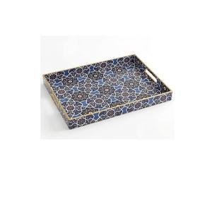ถาดเสิร์ฟชาและกาแฟทรงสี่เหลี่ยมผืนผ้าลายดอกไม้สีฟ้าและชมพู ทำจากไม้เนื้อแข็ง พร้อมหูจับ ถาดกาแฟสวยงามสำหรับรับประทานอาหาร - Product Image 2