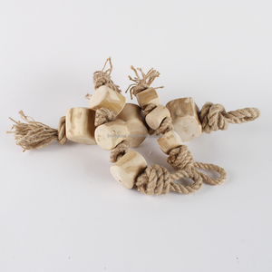Jouet à tirer en corde de bois de café naturel avec trois nœuds, renforce la force de morsure et nettoie les dents, jouet pour chien écologique du Vietnam - Product Image 2