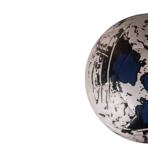 ลูกฟุตบอลยอดนิยม วัสดุแข็งแรง ผลิตอย่างเหมาะสม เด้งสม่ำเสมอ พิมพ์ลายฟุตบอล - Product Image 2