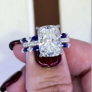 Anillo de Boda con Incrustaciones de Moissanita 925 de Corte Cojín y Anillo de Compromiso con Piedras Blancas, Azules y Rojas Únicas para Mujer - Product Image 5