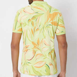 Polo para Hombre con Estampado de Hojas Botánicas Tropicales, Colección Verano 2026, Verde Lima y Naranja, Cuello en V Relajado, Ropa Casual HD - Product Image 6