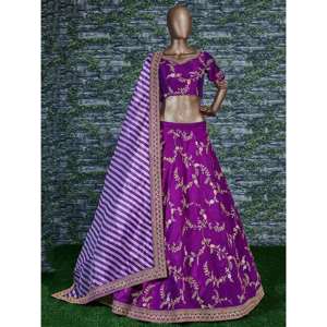 Merveilleuse robe de mariée brodée lehenga choli violette - Product Image 4