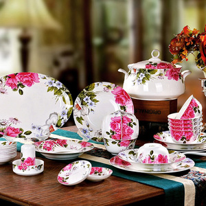 Vente en gros Vaisselle en céramique Jingdezhen Vaisselle florale en porcelaine osseuse Ensemble de bols et d'assiettes - Product Image 6