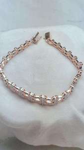 Bracelet à breloques en argent sterling 925 plaqué argent avec moissanite taille brillant rond sertie en canal, bijoux de mariage unisexe - Product Image 5