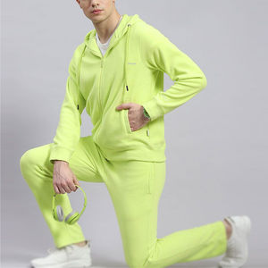 Conjunto Deportivo Completo en Oferta 2026, Sudadera con Capucha de Felpa Suave y Pantalones Deportivos, Ajuste Cómodo para Gimnasio y Uso Diario, Traje Deportivo de Invierno para Hombre - Product Image 4