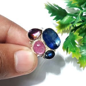 Bague Statement Ovale Multi-Pierres en Argent Sterling 925 Massif, Style Bohème, avec Kyanite Bleue Naturelle, Améthyste et Rubis Rose, par un Troisième Partie - Product Image 6