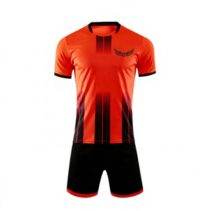 Ensemble de maillots de football personnalisés pour hommes, rouge et noir rayé, sublimé, respirant, manches courtes, coupe athlétique, toutes saisons - Product Image 1