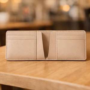 Cet article est un sac demi-lune beige Lancaster, également connu sous le nom de modèle Suave Ace. - Product Image 3