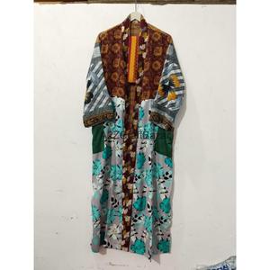 Robe kimono pour femme en soie 100% faite à la main, élégante, patchwork, manches trois quarts, longueur intégrale, col en V, fermeture à cordon, séchage rapide - Product Image 2