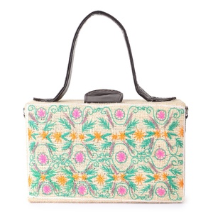 Nouvel arrivage de sacs à main en satin pour femmes styliste Boîte perlée pochette avec graines géométriques personnalisable sacs à main et sacs de mariée - Product Image 1