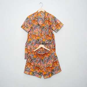 Ensemble de pyjama court élégant pour femme, imprimé floral, col en V, 100% coton pur, respirant, doux, fermeture à cordon, été - Product Image 1