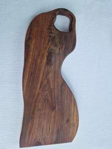 Planche à découper artisanale en noyer massif de 15 pouces pour la cuisine, idéale pour un usage domestique ou professionnel - Product Image 3