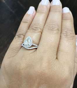 Bague Halo Classique à Double Bande Courbe avec Diamant Taillé Poire 1.01CT, Diamant de Laboratoire, Or Blanc Plaqué Platine 14K, pour Femme, Certifié IGI - Product Image 4
