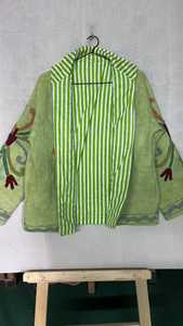 เสื้อแจ็คเก็ตผ้าลินินปักมือ คอจีน ลายดอกไม้ ทรงหลวม สไตล์จีน แขนยาว สำหรับผู้หญิง ใส่สบายๆ ในฤดูใบไม้ผลิ - Product Image 2