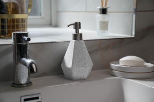 Geometric Shape Lotion <b>Dispenser</b> For Bathroom Vanity Kitchen Sink Liquid Soap Pump <b>Bottle</b> Home Daily Use And Counter Decor - Product Image 4