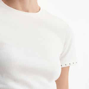 เสื้อผ้าลำลองสำหรับกิจกรรมกลางแจ้ง ดีไซน์เรียบง่าย แต่งกระดุม คอกลม แขนสั้น ทรงหลวม สกรีนโลโก้ได้ตามต้องการ ทรงเข้ารูป ปี 2026 - Product Image 4