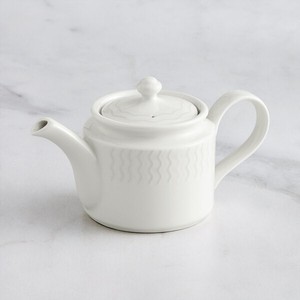 Théière charmante à motif cerise avec bec verseur lisse, poignée confortable, corps isotherme, idéale pour servir le thé - Product Image 5