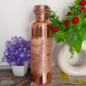 Botella de cobre con construcción de espesor uniforme que garantiza resistencia, durabilidad y un rendimiento consistente a lo largo del tiempo. - Product Image 4