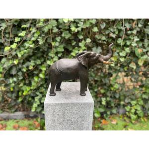 Sculpture d'éléphant décorative vintage, finition bronze, faite à la main, statue d'éléphant en métal coulé à la main pour la décoration de jardin. - Product Image 2